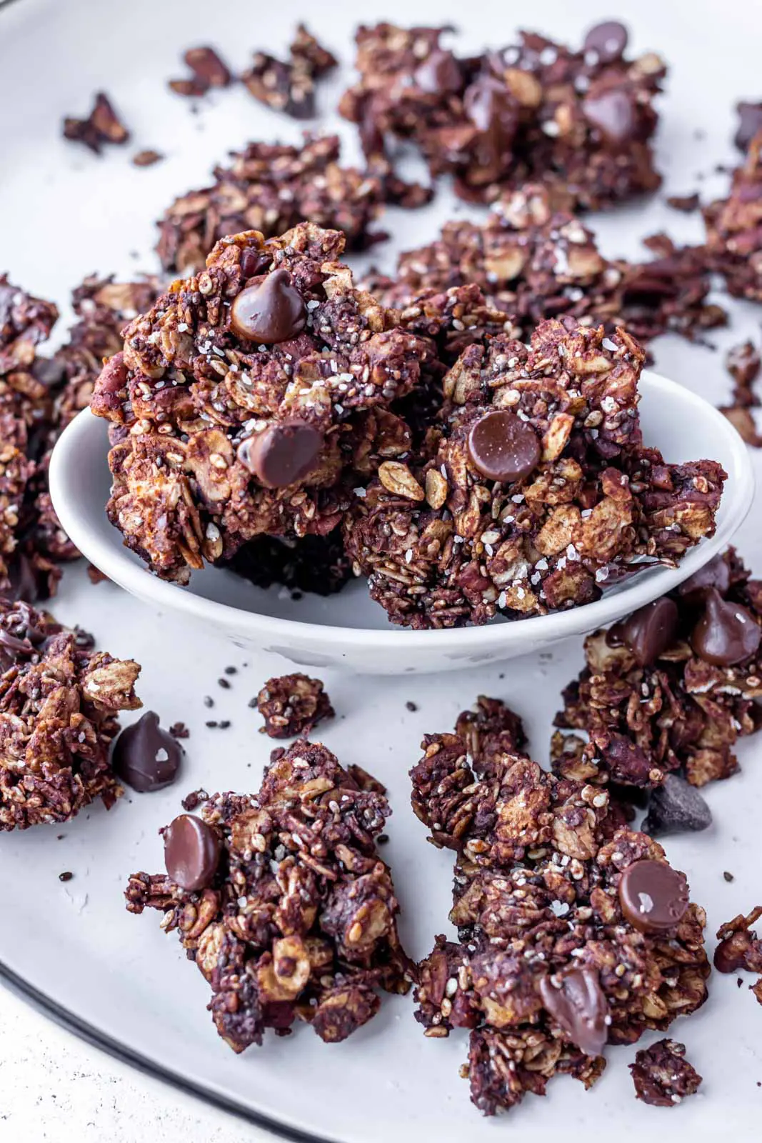 bowl of granola clusters