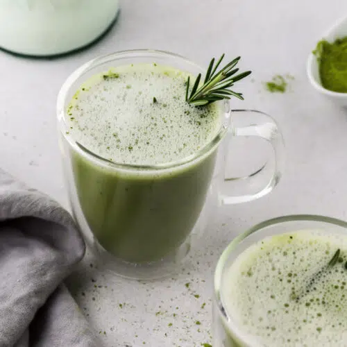 almond milk matcha latte